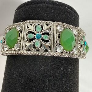 Vintage Style Green Glass Rhinestone Stretch Bracelet Silver Tone Panel Floral